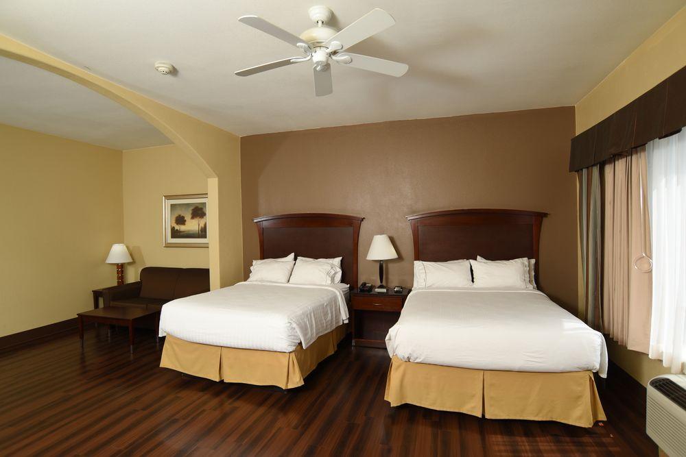 Holiday Inn Express Seguin By Ihg Exterior foto