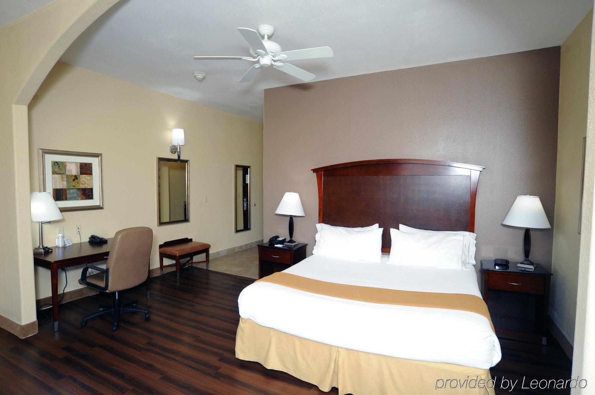 Holiday Inn Express Seguin By Ihg Exterior foto