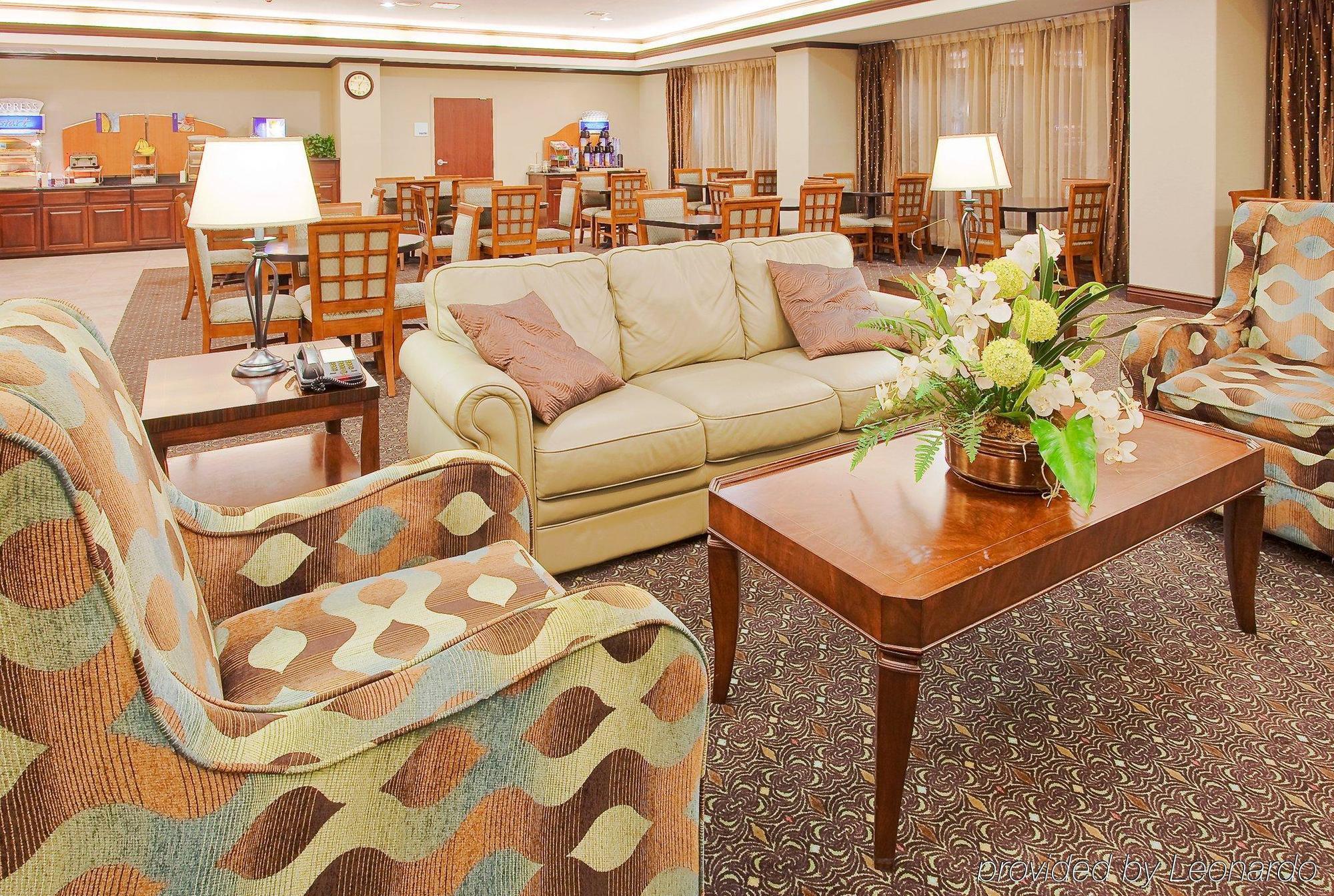 Holiday Inn Express Seguin By Ihg Exterior foto